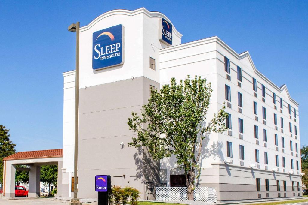 Sleep Inn & Suites