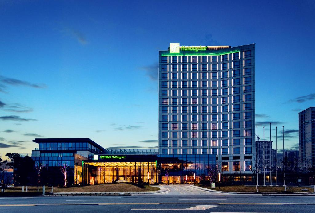 Holiday Inn Wuxi Taihu New City, an IHG Hotel